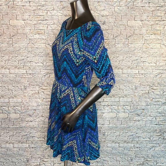 Lily Rose Printed Blouse - Picture 2 of 5